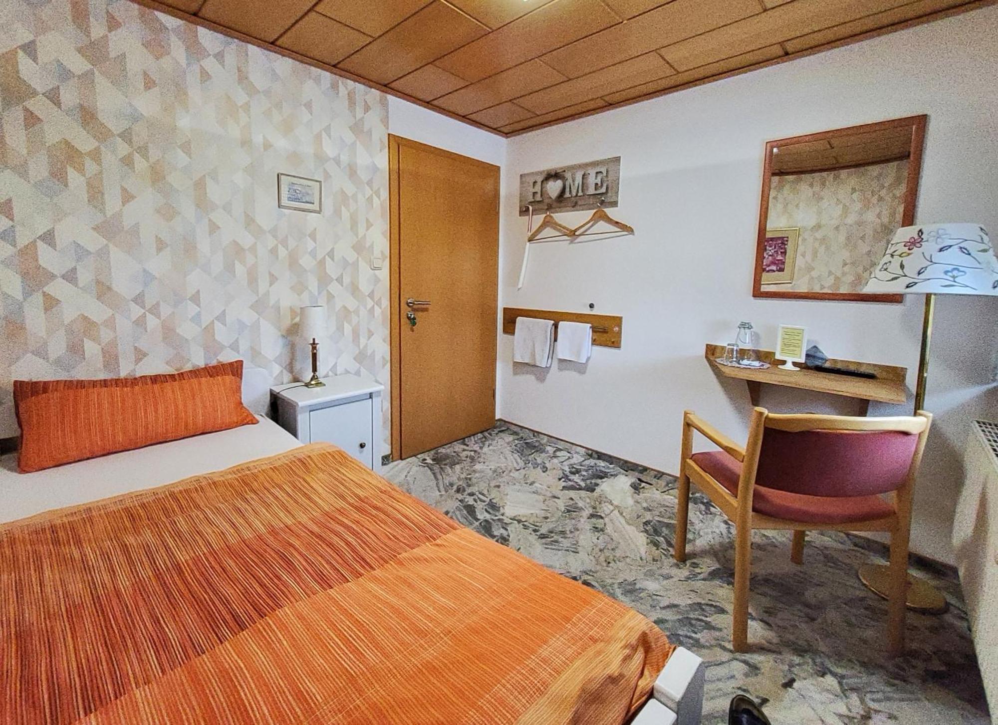 B & B Gaestehaus Schmidt Lichtenberg  Buitenkant foto